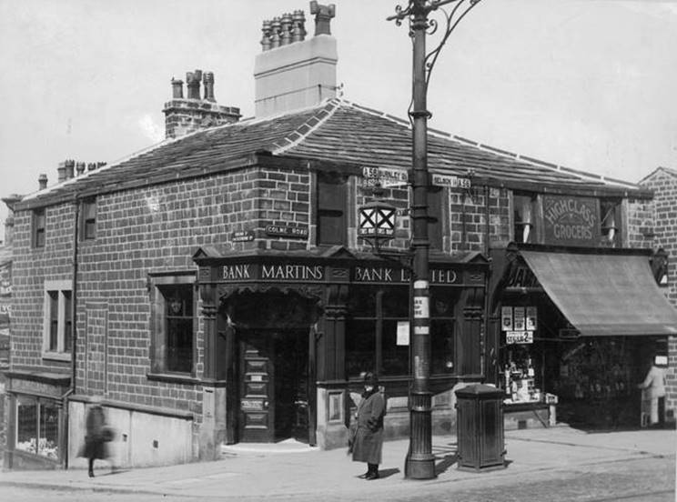 1940 ish Burnley Brierfield Exterior 30-386